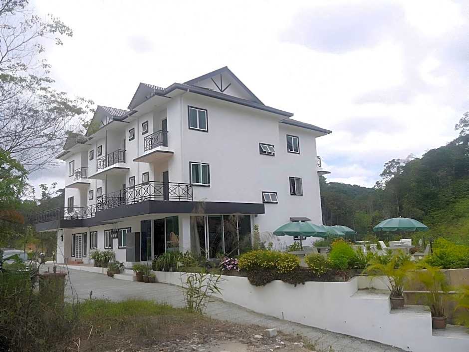 Rovers Inn Guesthouse - Age 11 and Above Only