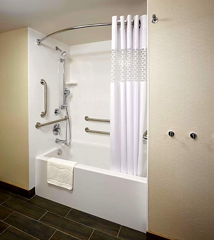 Hampton Inn By Hilton Timmins