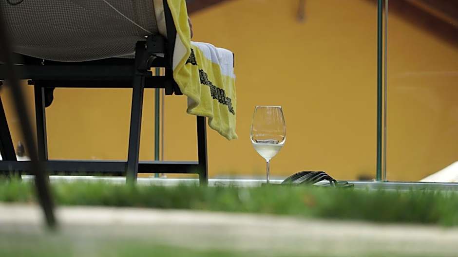 AGRITURISMO ACINATICO WINE RELAIS