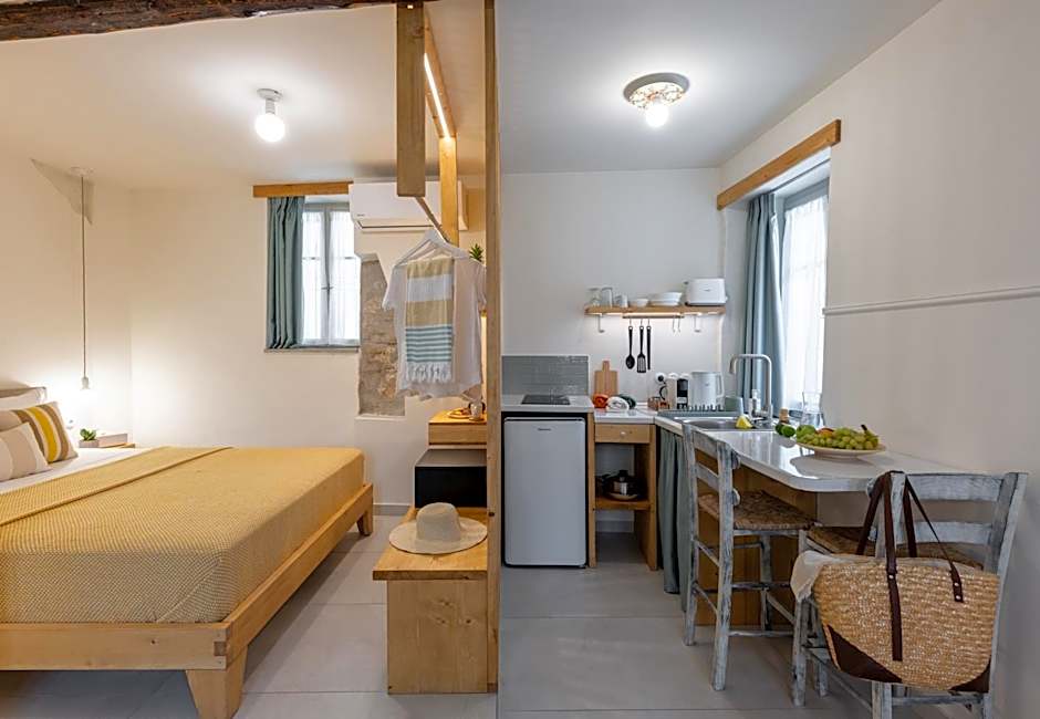 Capella Skiathos, Residences