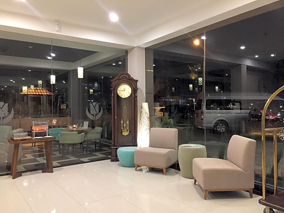 GOLDEN TULIP ESSENTIAL BELITUNG