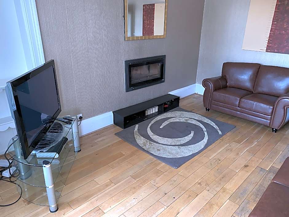 Village Tavern Apartment