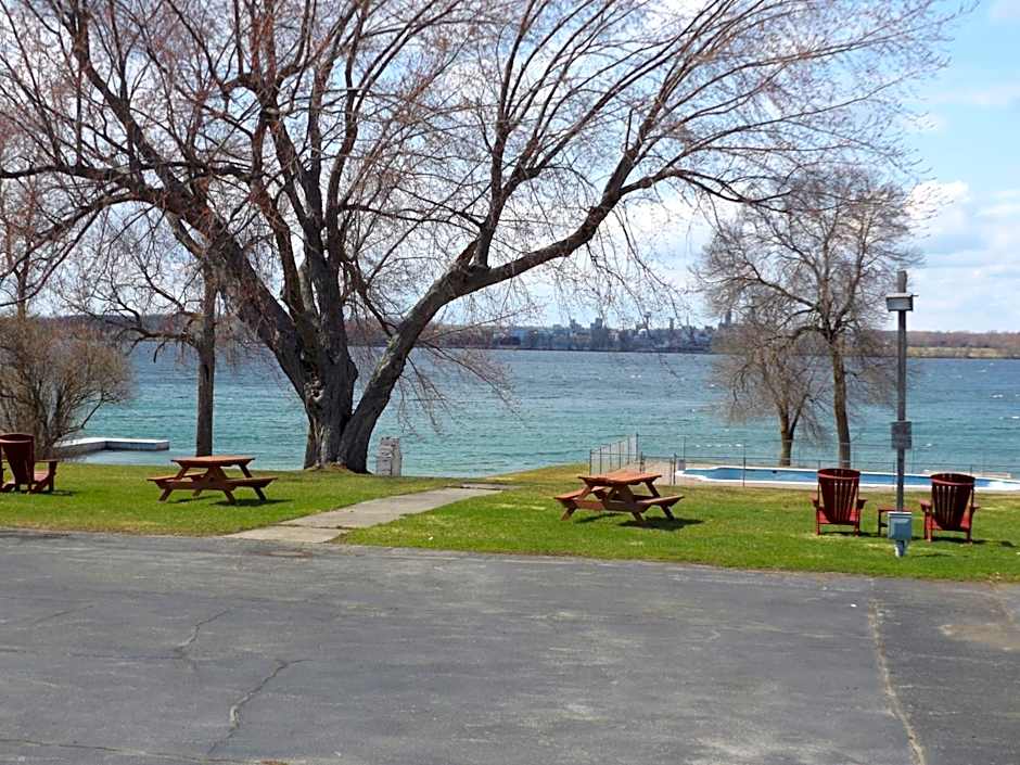 Windjammer Lodge