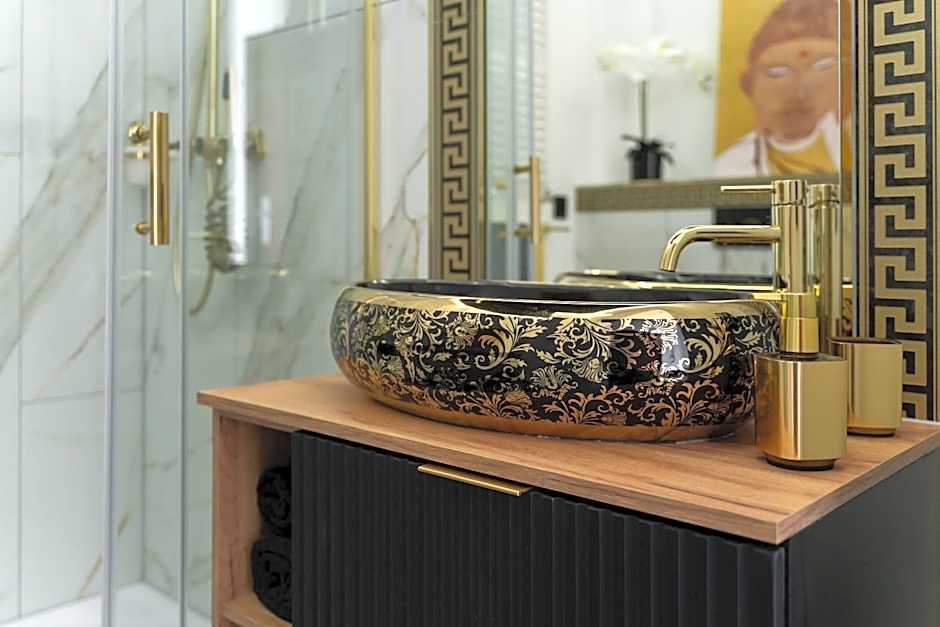 Hanza Tower Original 21st Floor- Sea and City-View