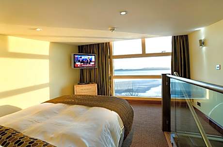 Executive Suite with Sea View