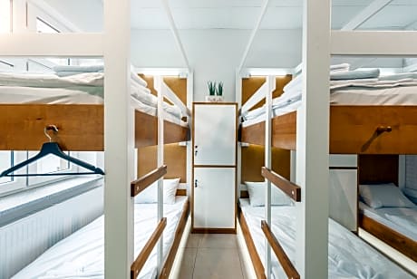 Bed In Dormitory Capacity 6
