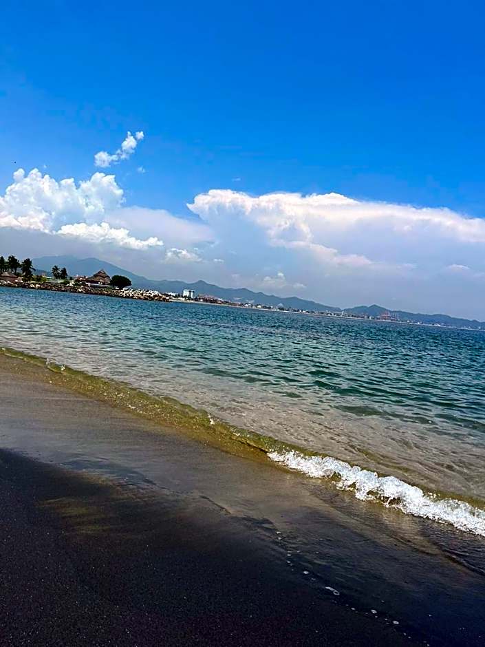Depto familiar con vista al mar en Playasol Manzanillo
