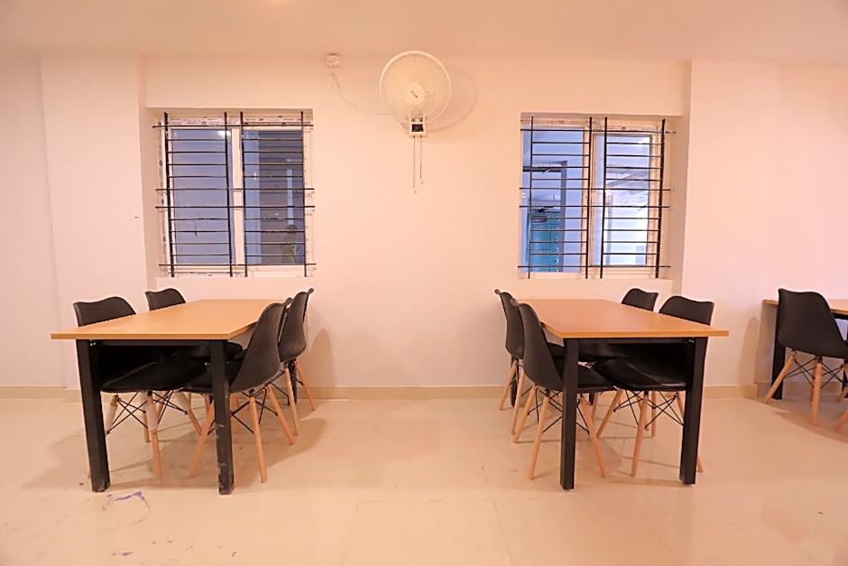 Silverkey Executive Stays 77218 Kattigenahalli – Bangalore, MN