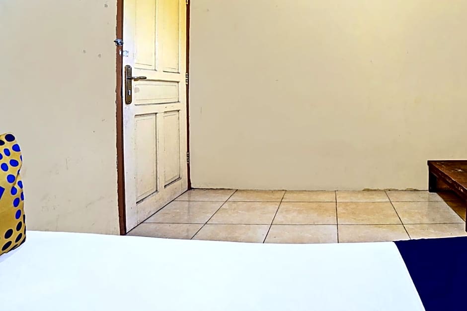 Hotel O Lili Kost SyariahNearKetapang Royal City