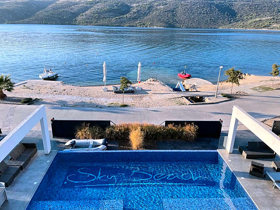 Sky Beach Aparthotel
