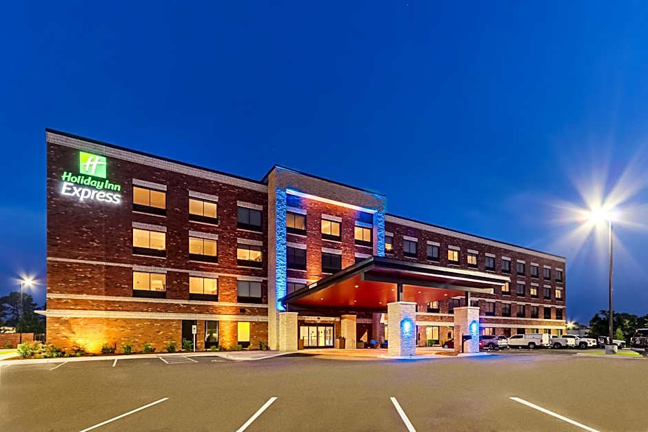 Holiday Inn Express Wilmington - Porters Neck By IHG