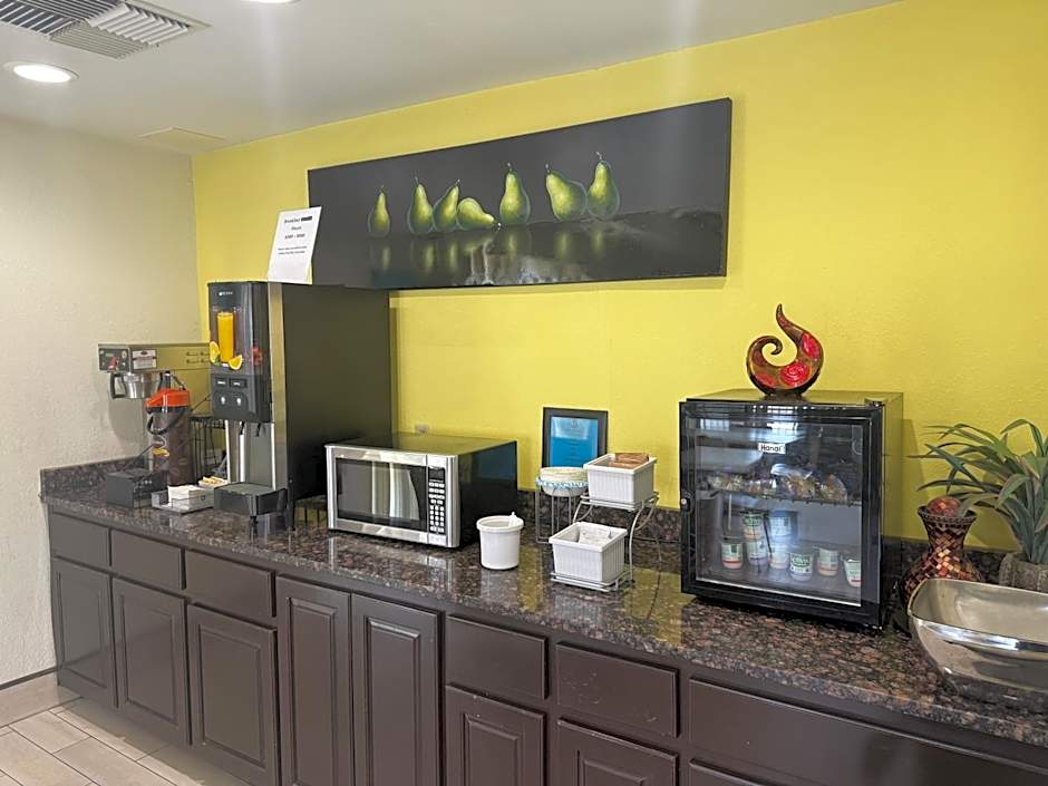 Super 8 by Wyndham Petersburg