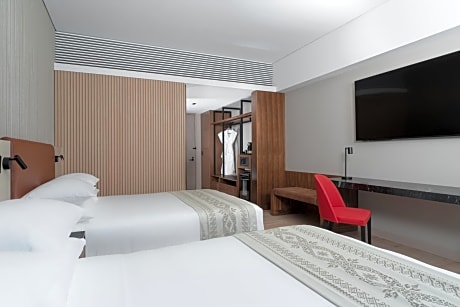 Queen Room with Two Queen Beds - Club Access