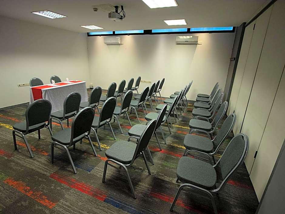 Ibis Montevideo Rambla