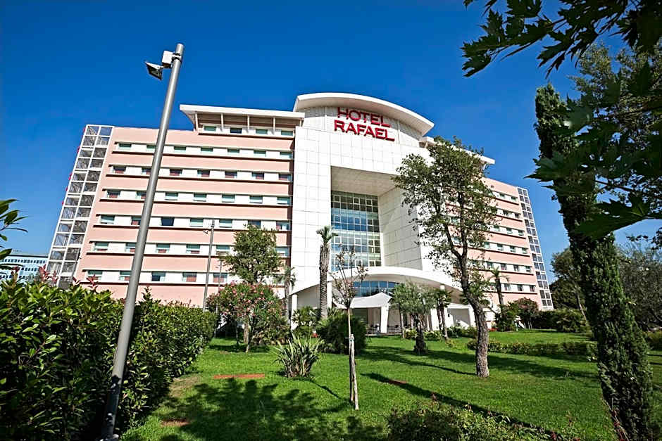 Hotel Rafael