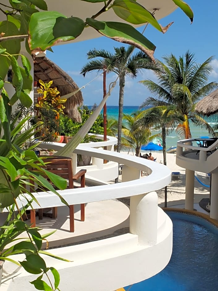 Playa Palms Beach Hotel