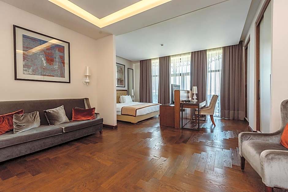 Golden Palace Batumi Hotel & Casino