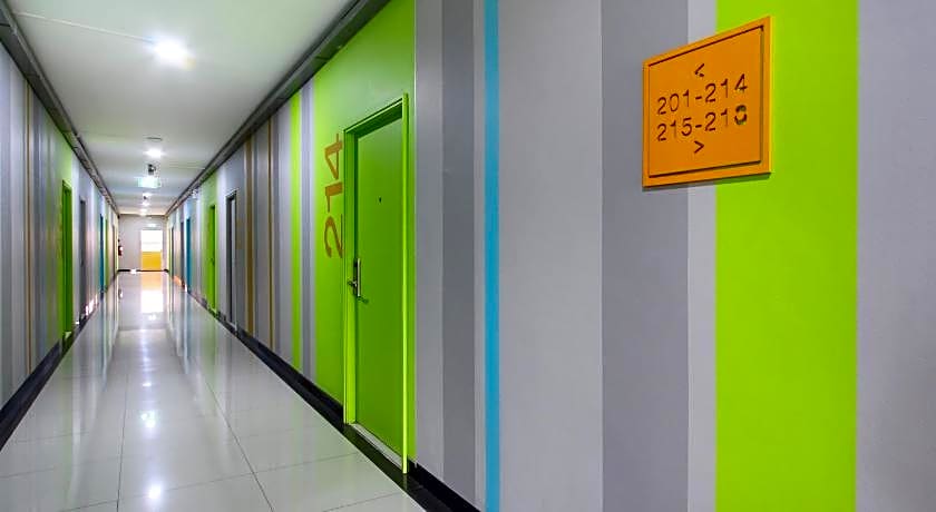 Fullroom 77 Srinakarin