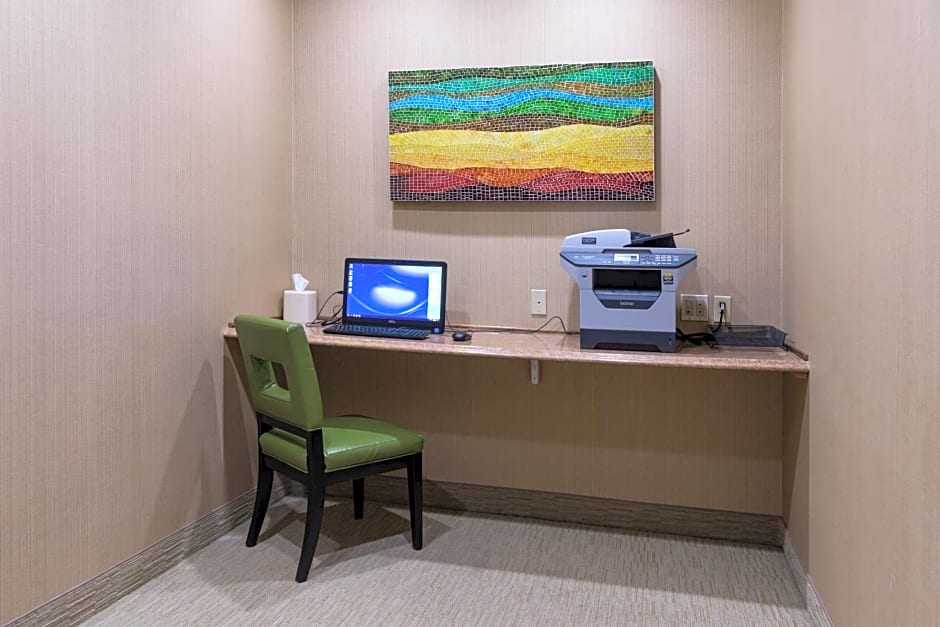 Holiday Inn Express Hartford Newington By IHG