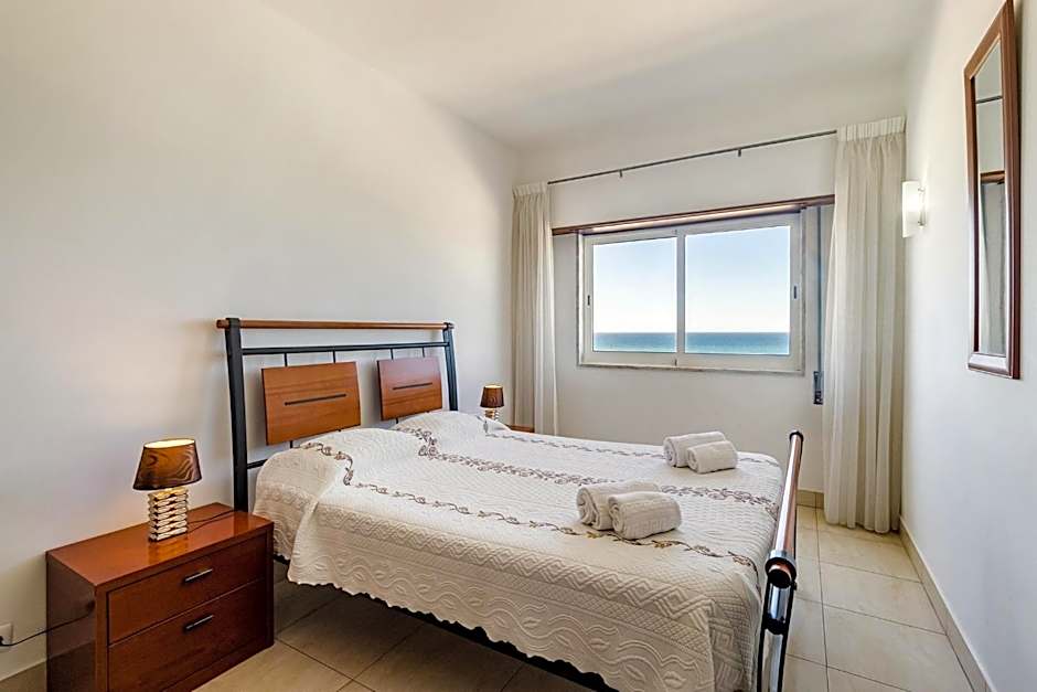 Torres Mira Praia by Garvetur