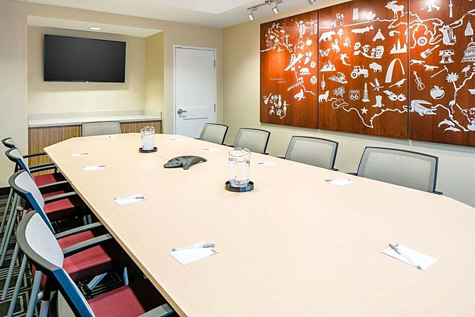 TownePlace Suites by Marriott Kansas City Airport