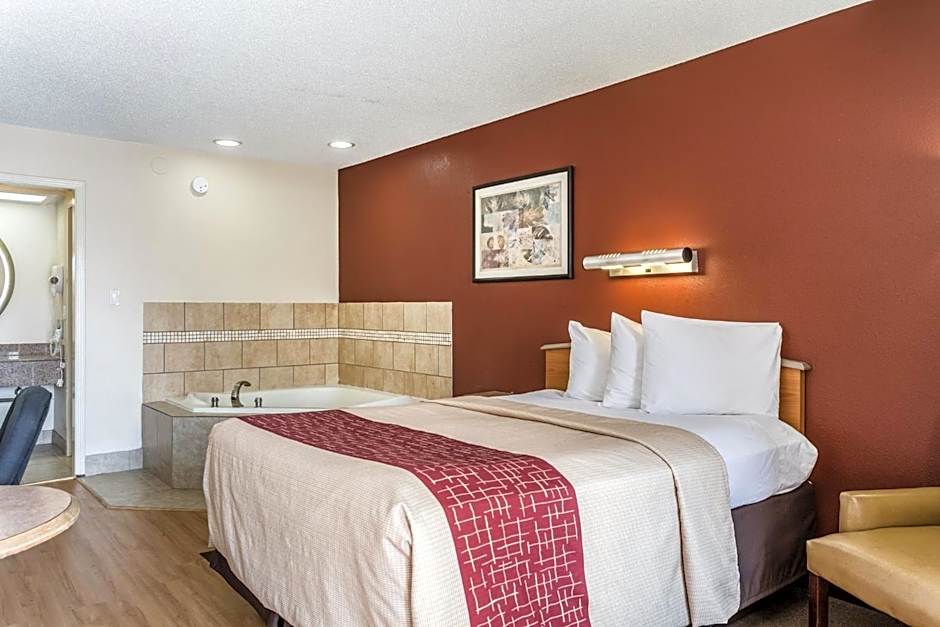 Red Roof Inn Bowling Green