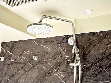 Grand Japanese Room with Washing Machine