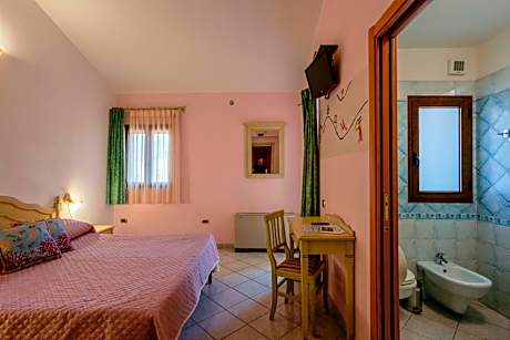 Superior Double or Twin Room with Pool View