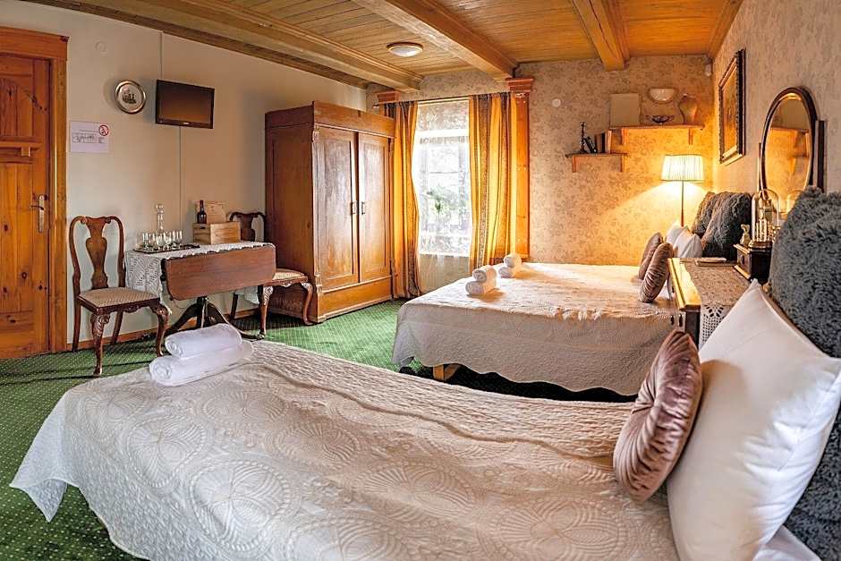 Pakruojis Manor Hotel Miller's house