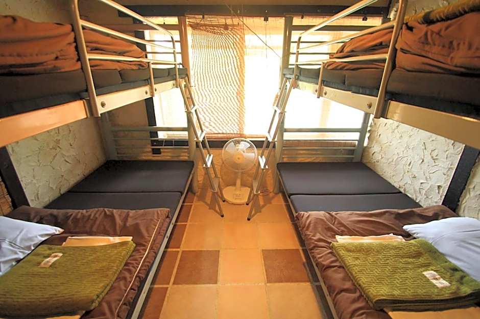 Taketomijima Guesthouse and je Taime