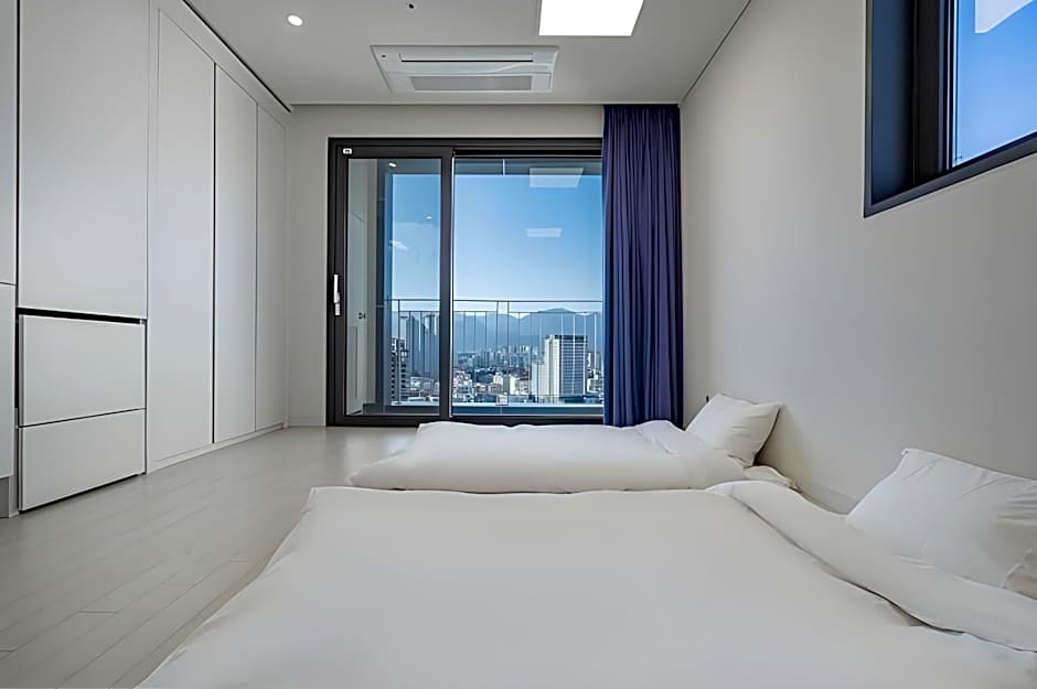 World Sky Residence Hotel