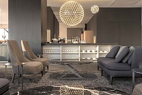 City Suite with Club Lounge Access