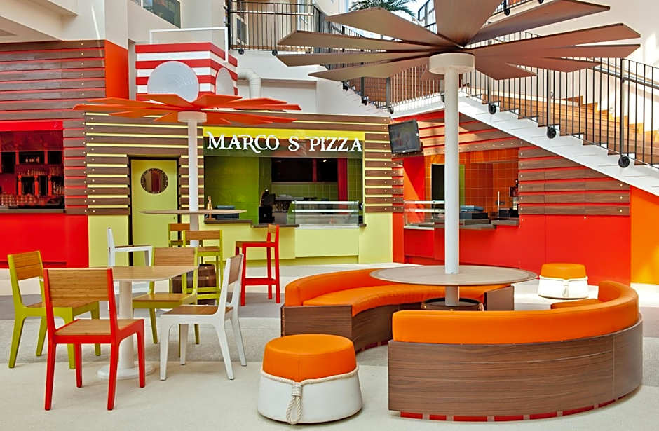 Explorers Hotel At Disneyland Paris