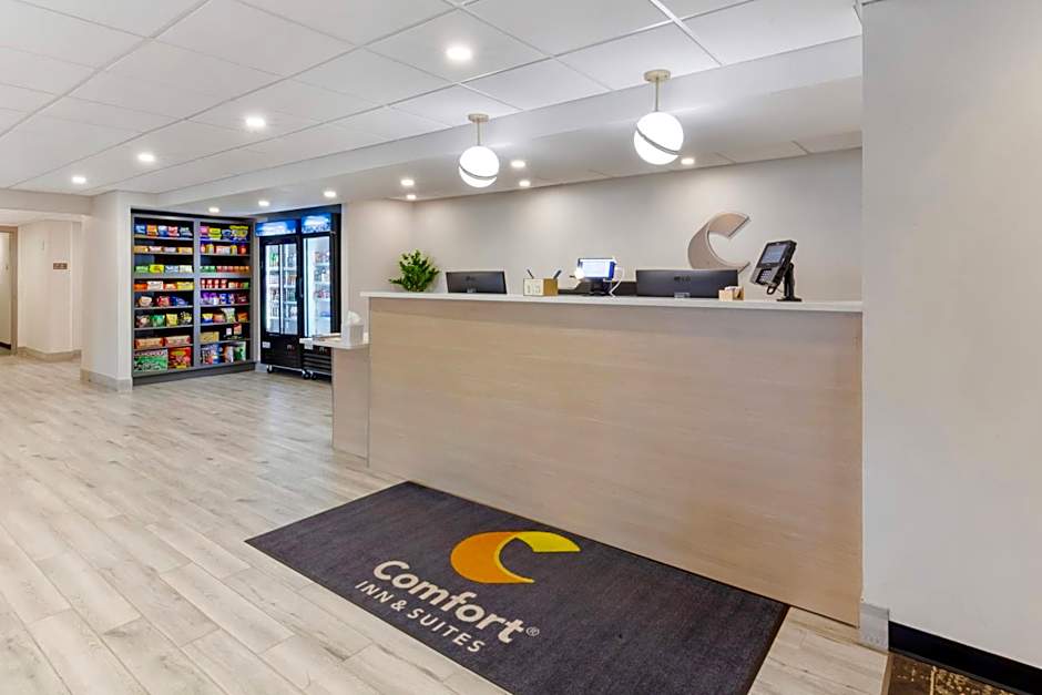 Comfort Inn & Suites