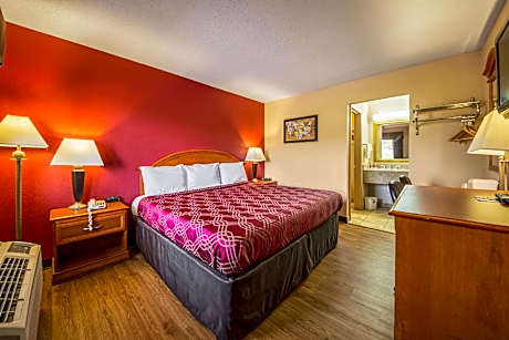 Queen Room - Accessible/Nonsmoking