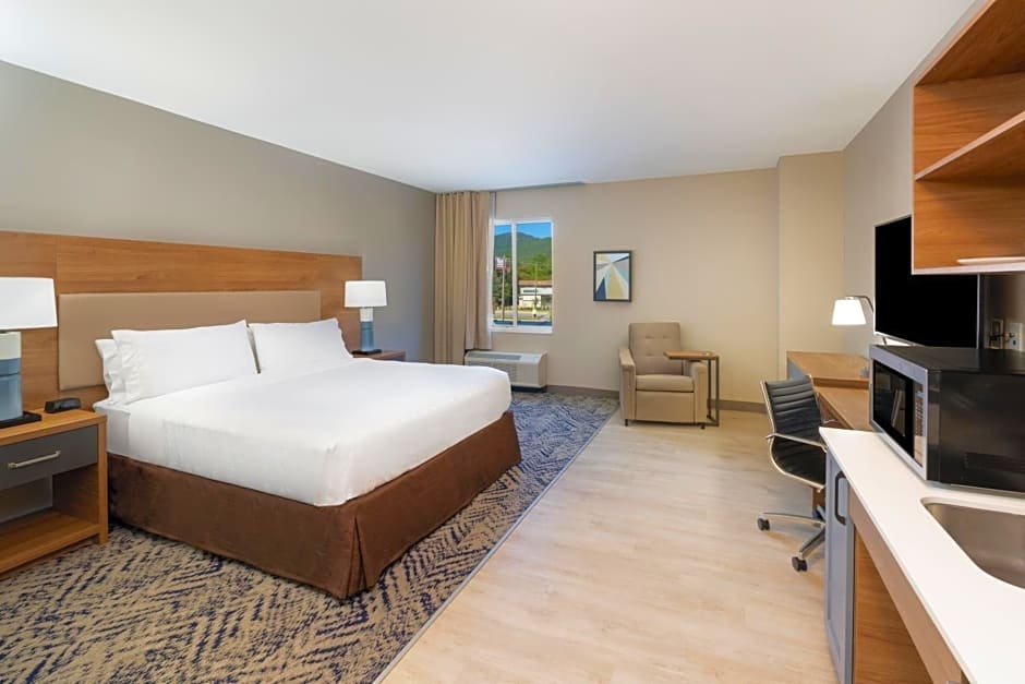 Candlewood Suites - Asheville Downtown, an IHG Hotel