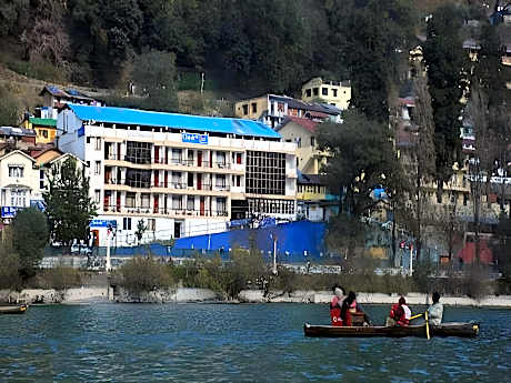 Classic The Mall Hotel