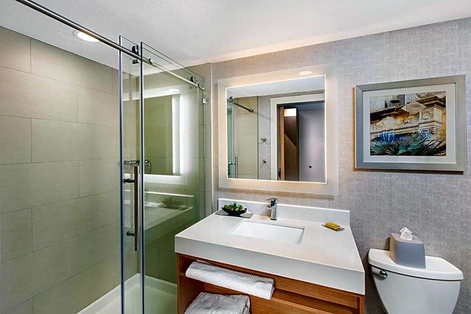 DoubleTree by Hilton San Antonio Northwest