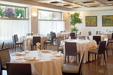 Starhotels Cristallo Palace