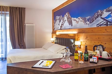 Dada Mountain Hotel