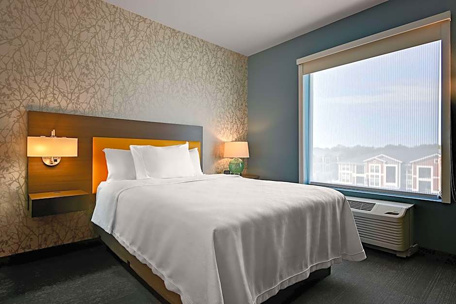 Photo 1 of 1 of 1 Queen Bed Suite, Accessible, Bathtub