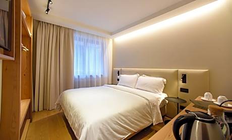 Superior Double or Twin Room with Mountain View