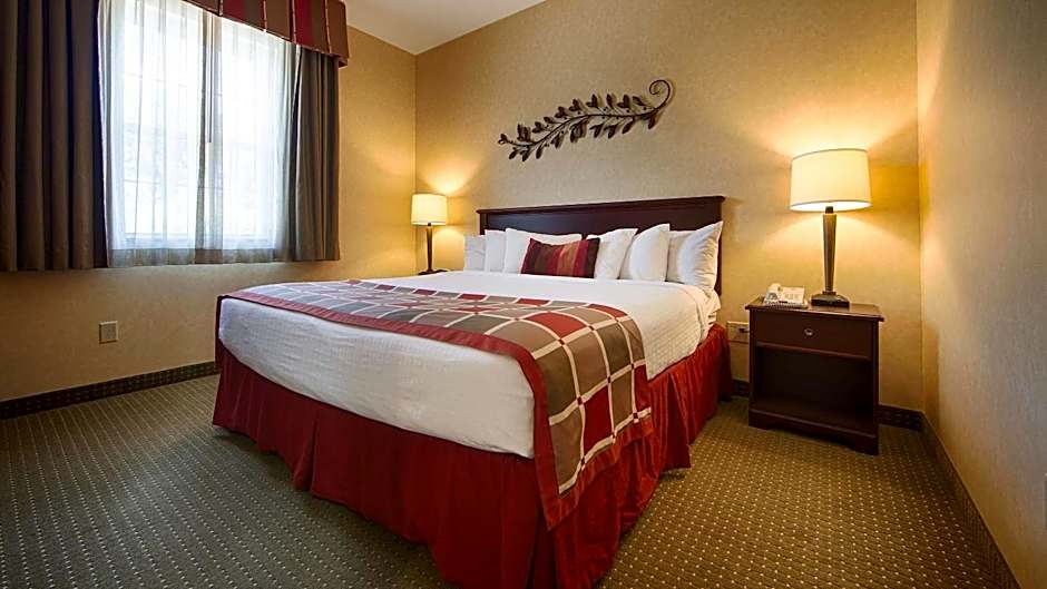 Best Western Plus Ticonderoga Inn & Suites