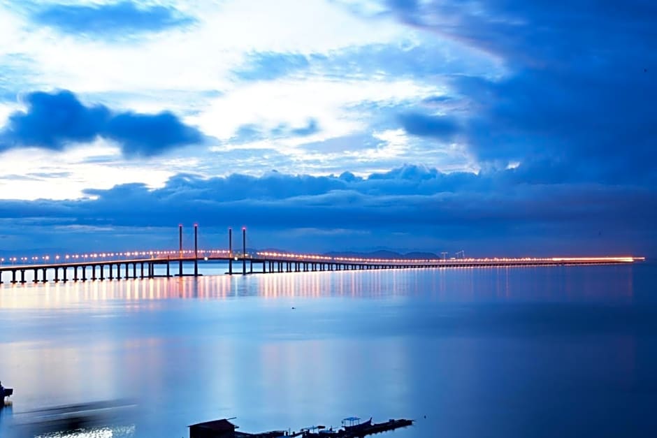 Crowne Plaza Penang Straits City, an IHG Hotel