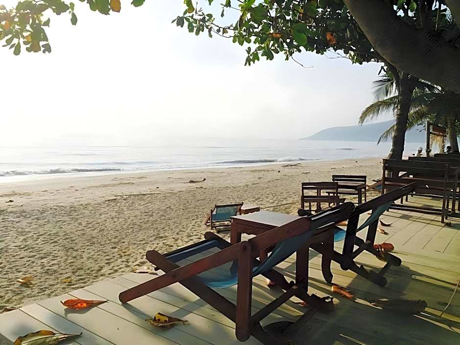 Khanom Golden Beach Hotel