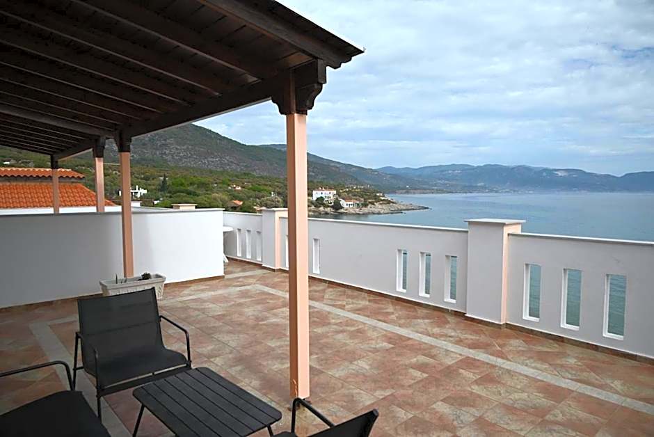 Nereides Seaside Apartments