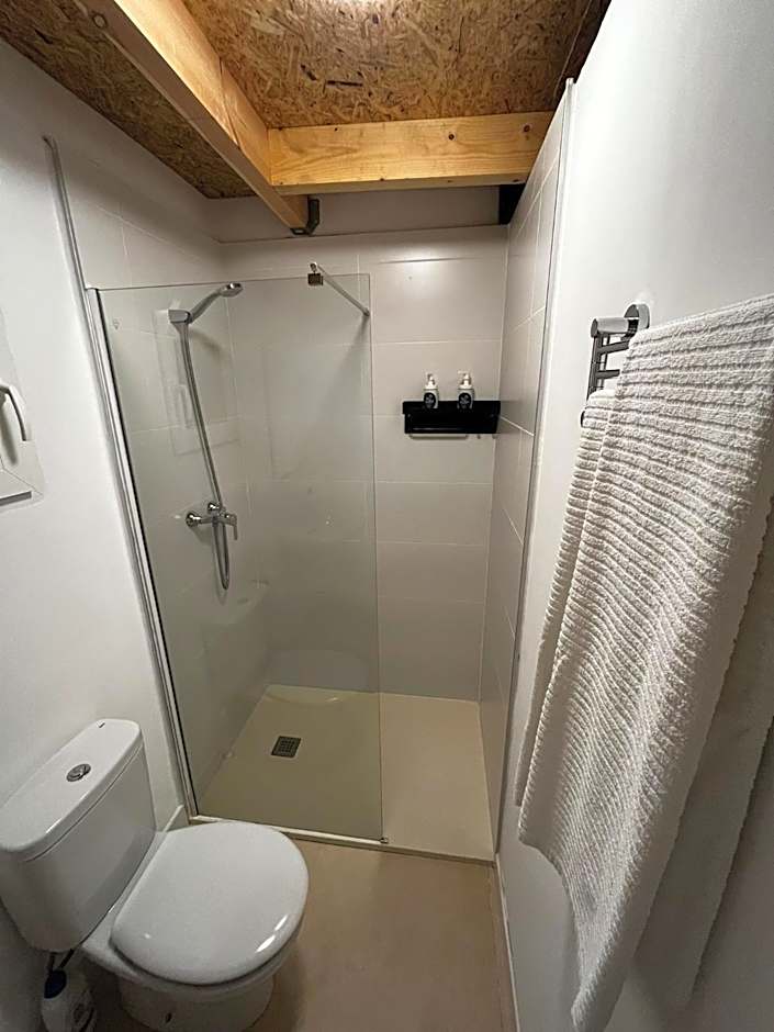 Soho Boho Apartments - with sunny rooftop terrace and fiber optic internet