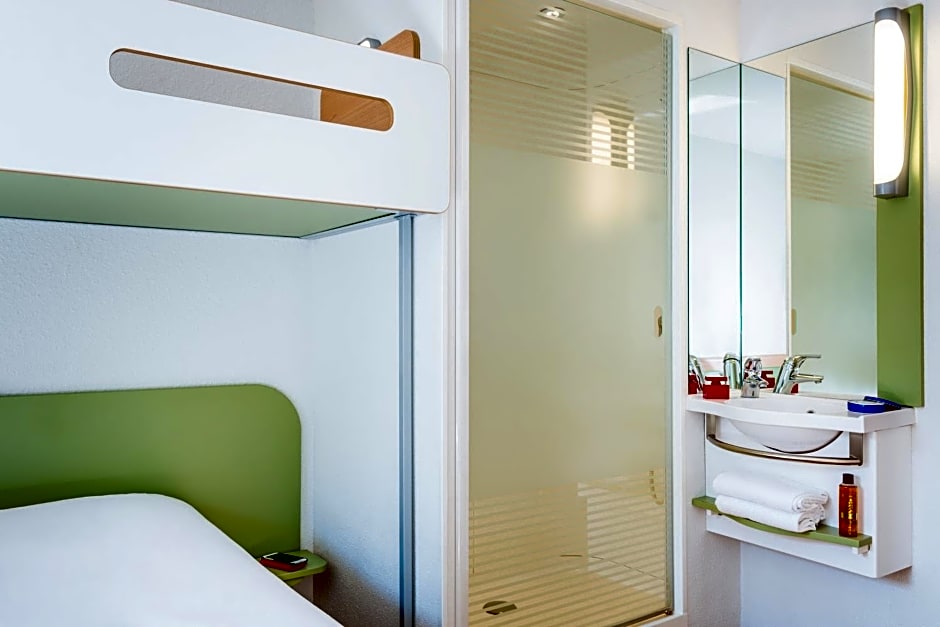 ibis Budget Courbevoie Paris La Defense