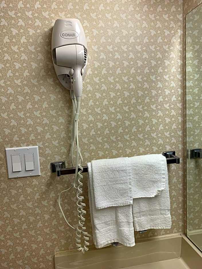 Econo Lodge Quebec Airport