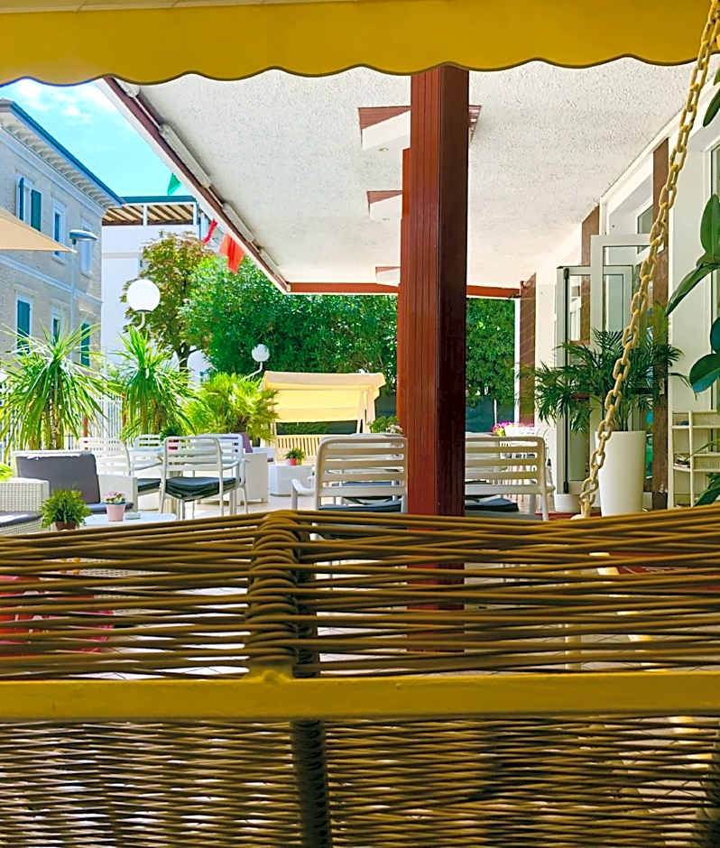 Hotel Alessi** Rimini